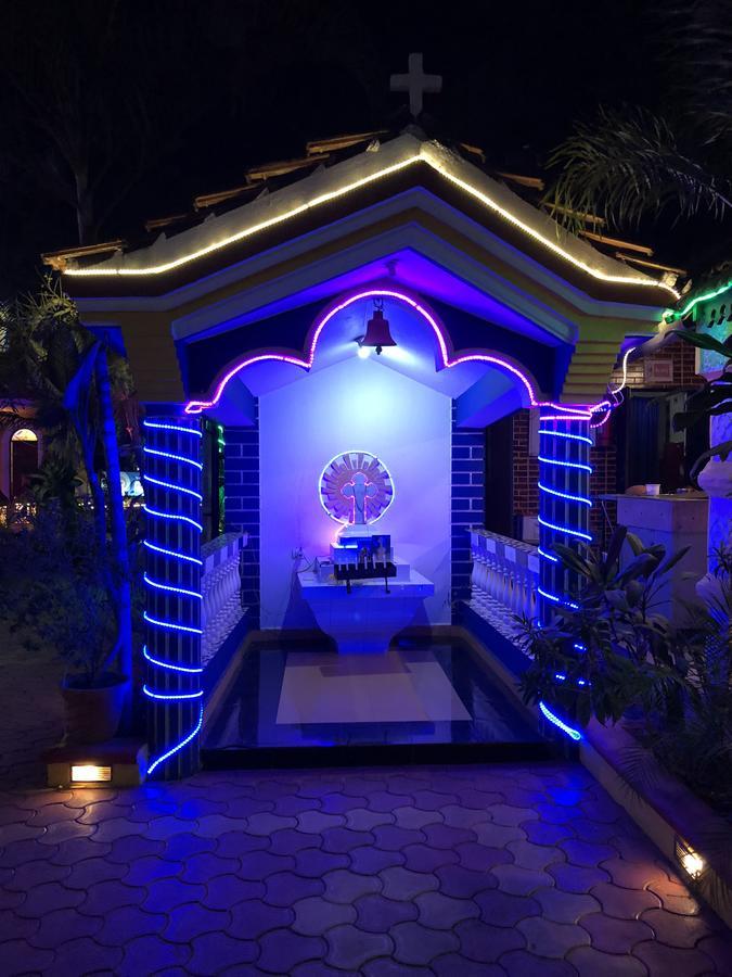 Veronica Resort By The Beach Calangute Exterior photo