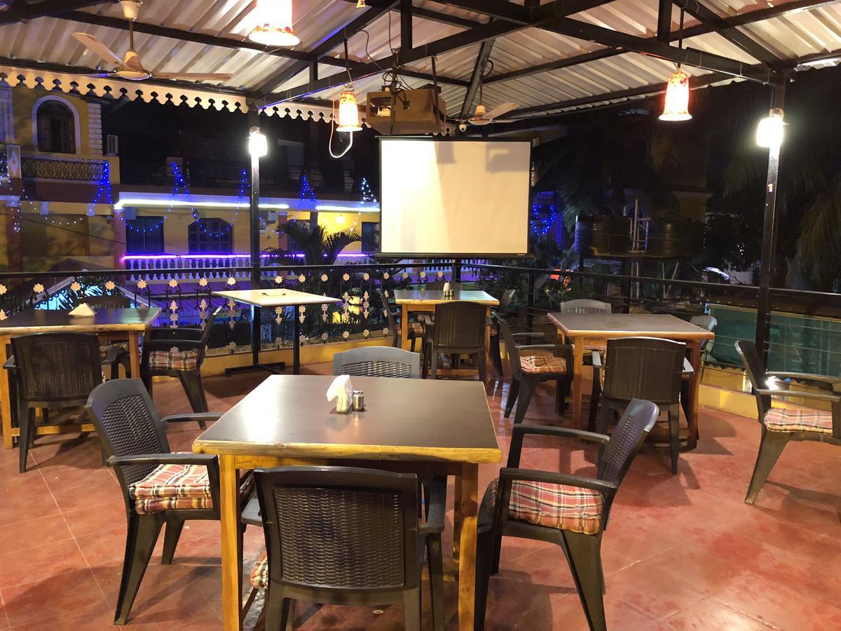 Veronica Resort By The Beach Calangute Exterior photo