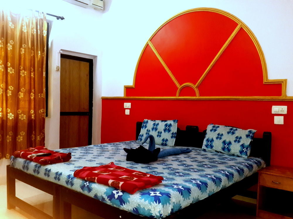 Veronica Resort By The Beach Calangute Exterior photo
