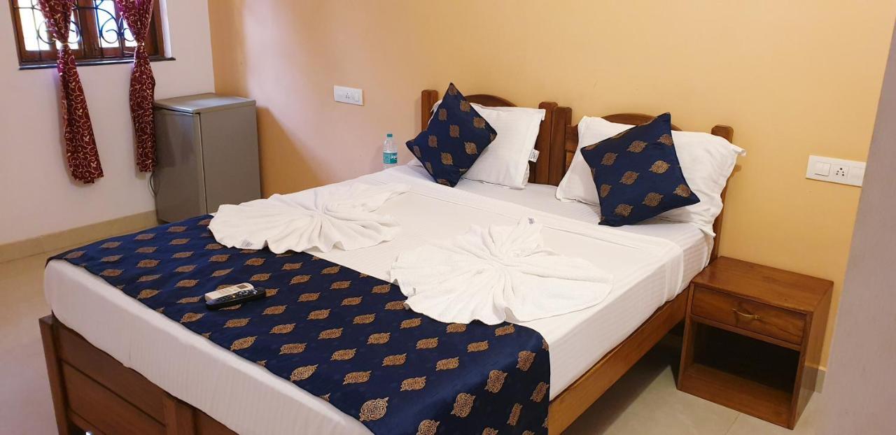 Veronica Resort By The Beach Calangute Exterior photo