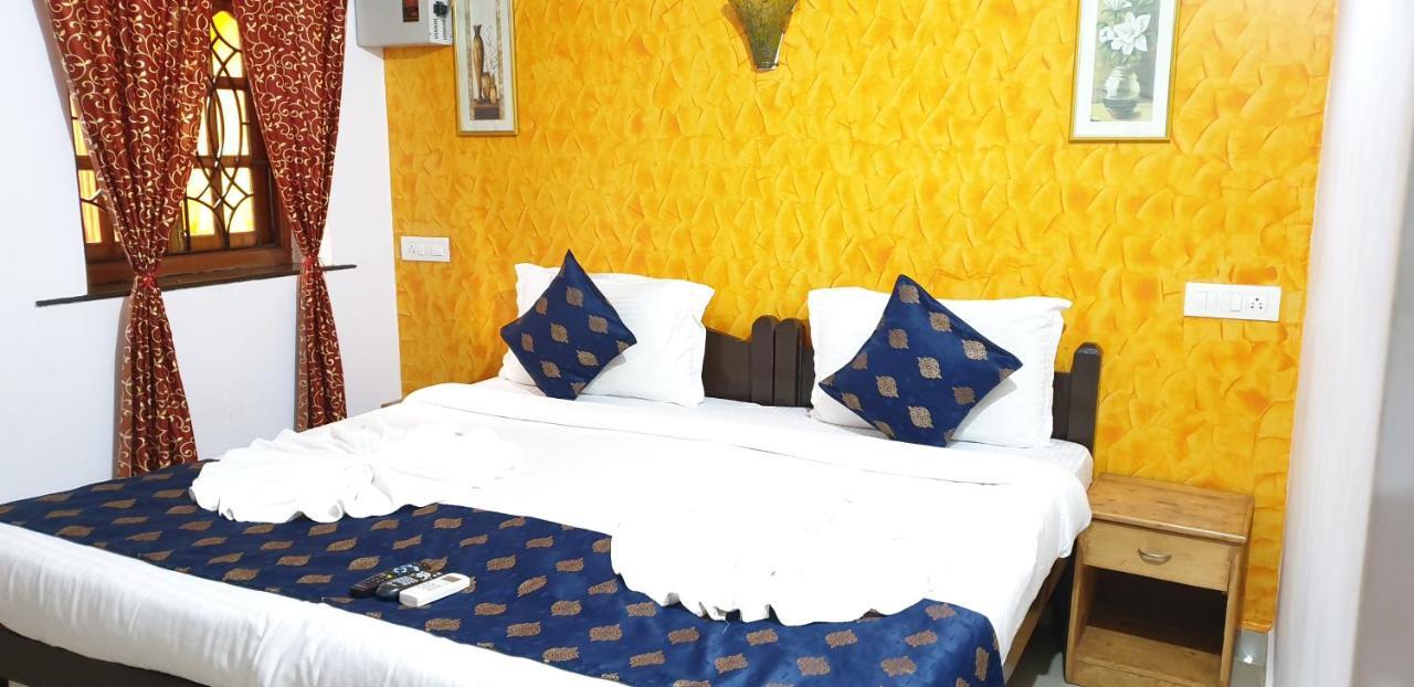 Veronica Resort By The Beach Calangute Exterior photo