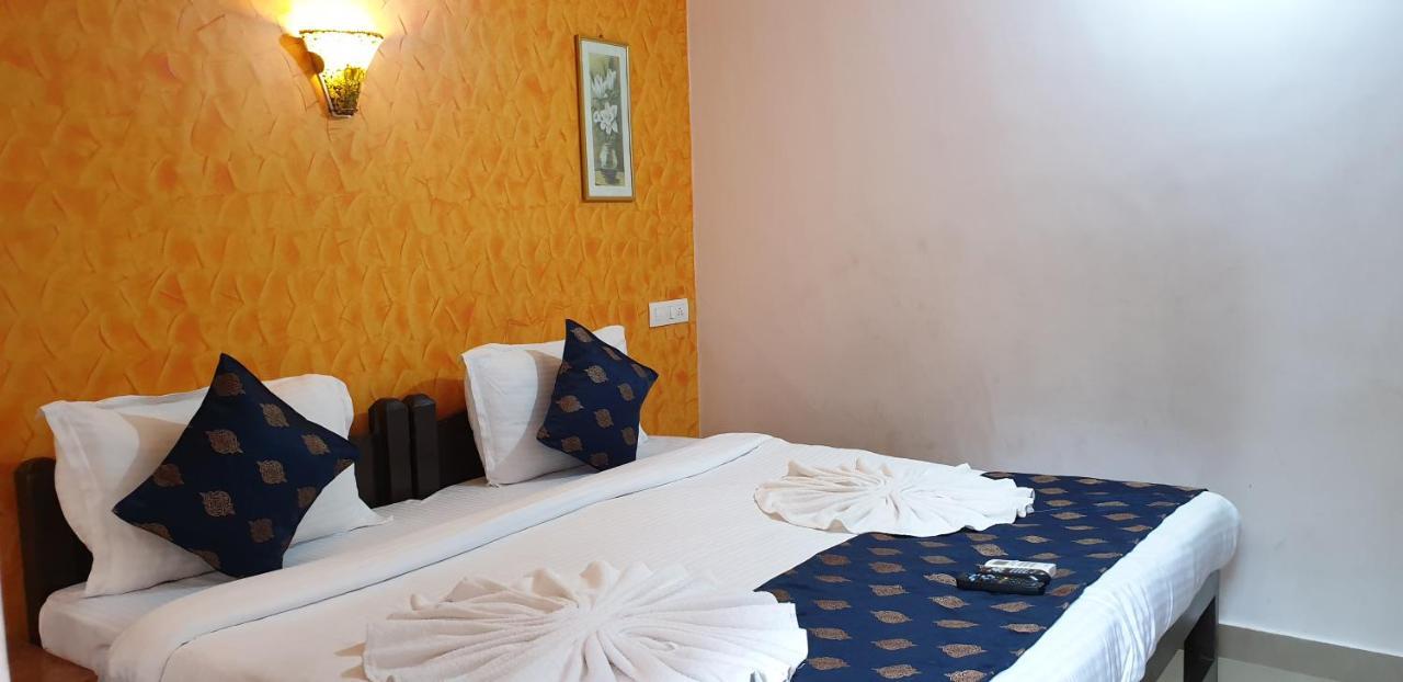 Veronica Resort By The Beach Calangute Exterior photo