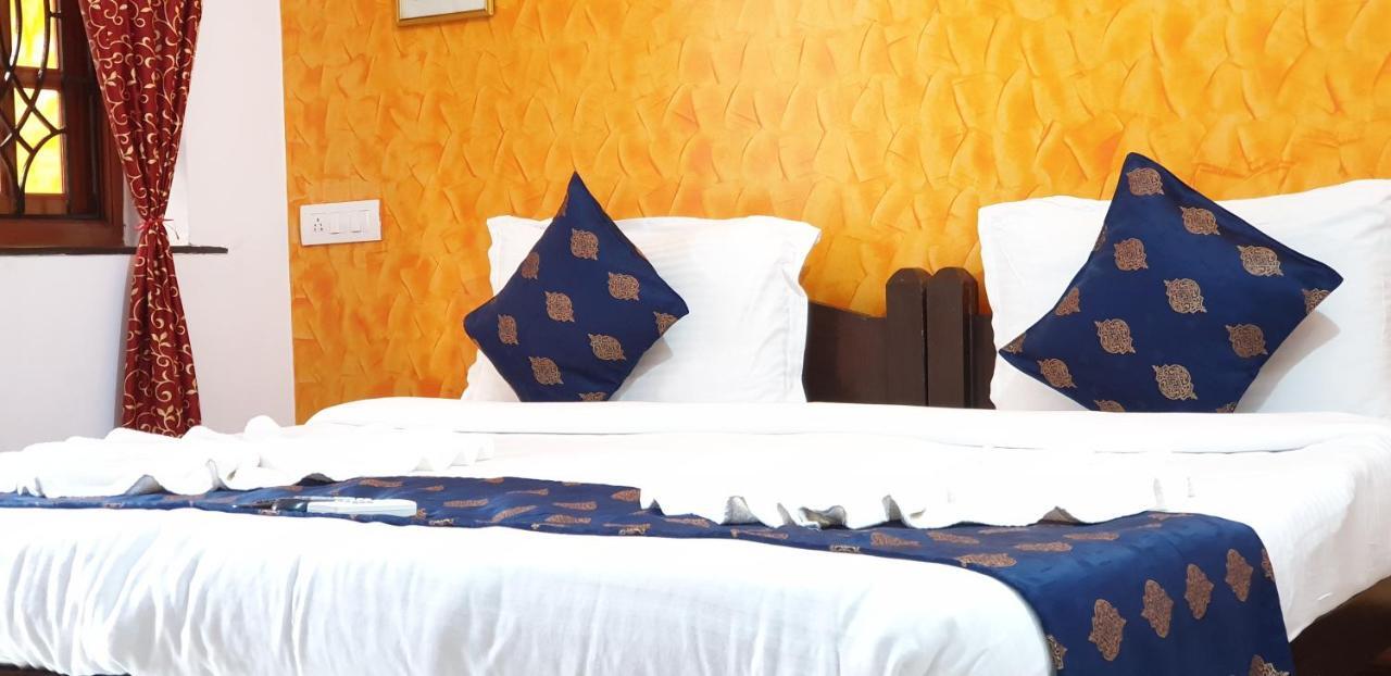 Veronica Resort By The Beach Calangute Exterior photo