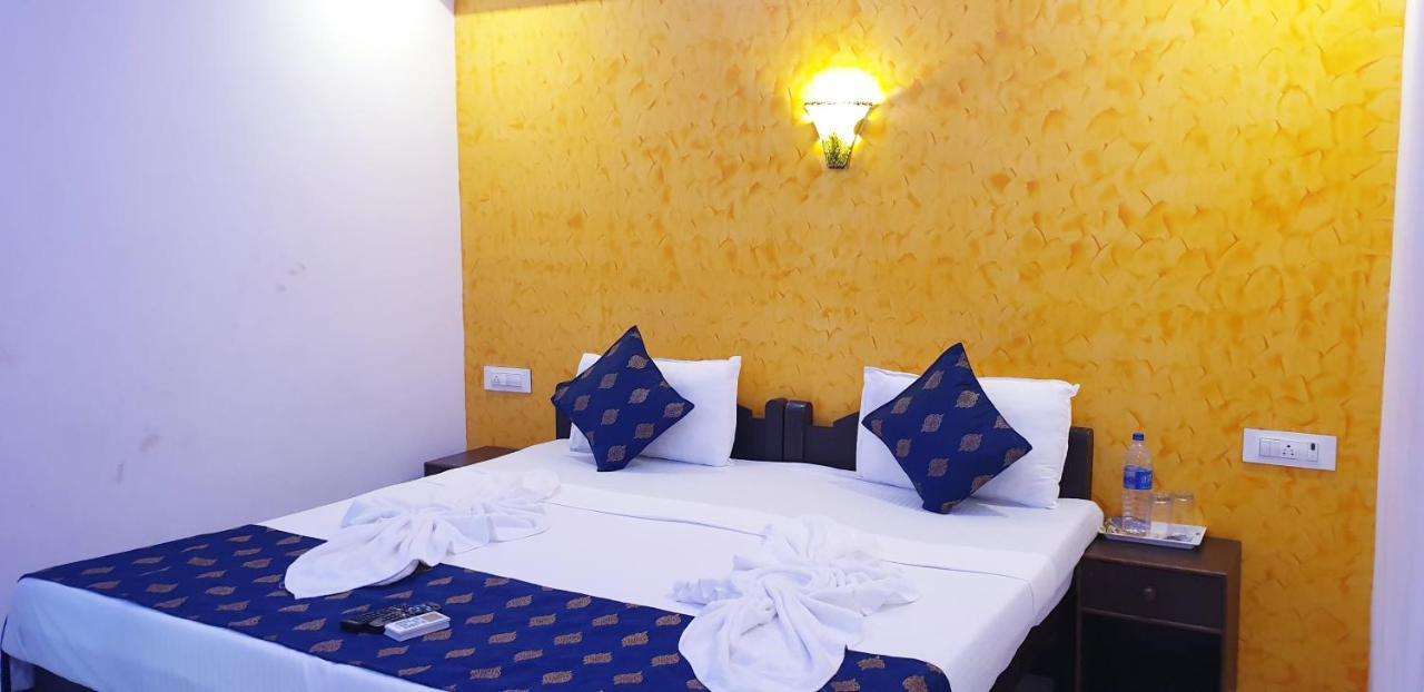 Veronica Resort By The Beach Calangute Exterior photo