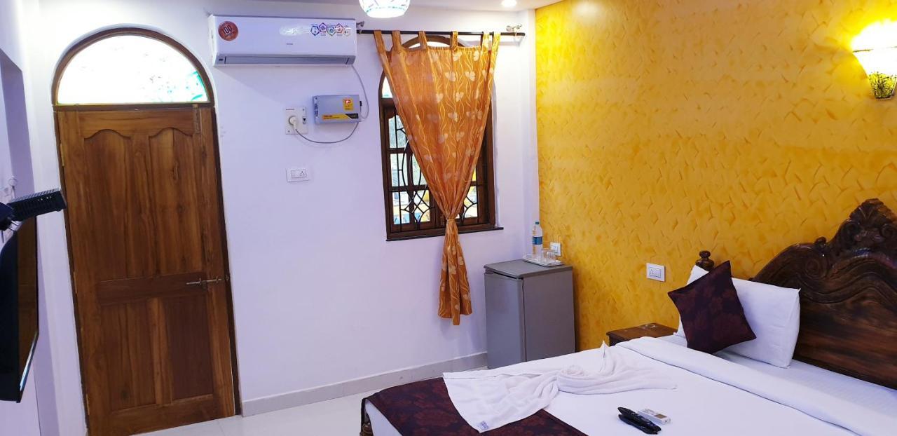 Veronica Resort By The Beach Calangute Exterior photo